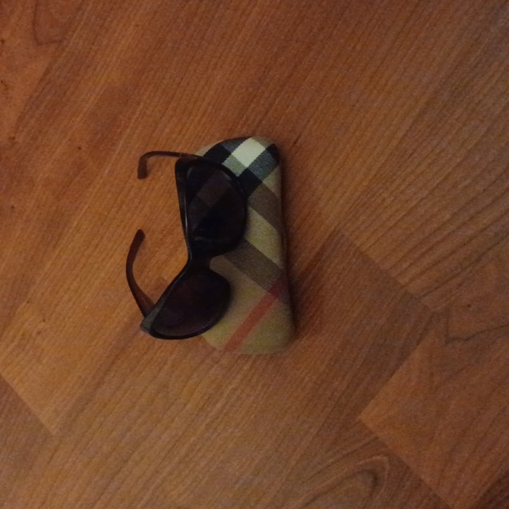 Burberry  Sunglasses